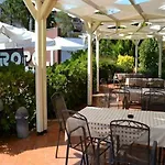 Akropoli Hotel 3*