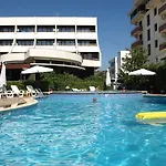 Akropoli 3* Kryemëdhej