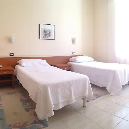 Akropoli Hotel Kryemedhej