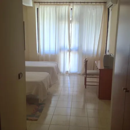 Akropoli Hotel 3*
