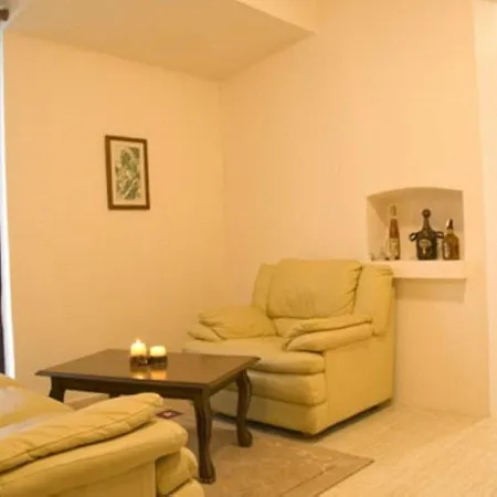 Akropoli 3* Kryemëdhej