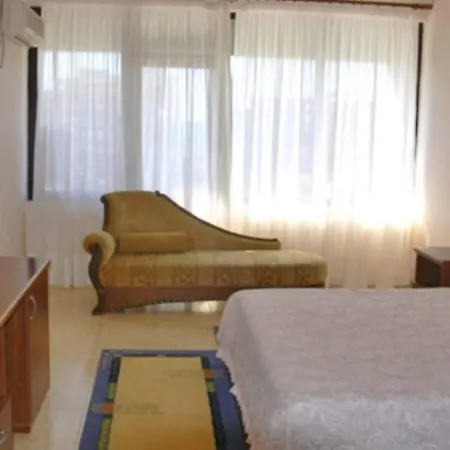 Akropoli Hotel 3*