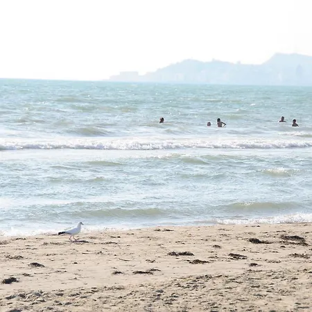 Akropoli Kryemëdhej