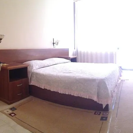 Hotel Akropoli 3*