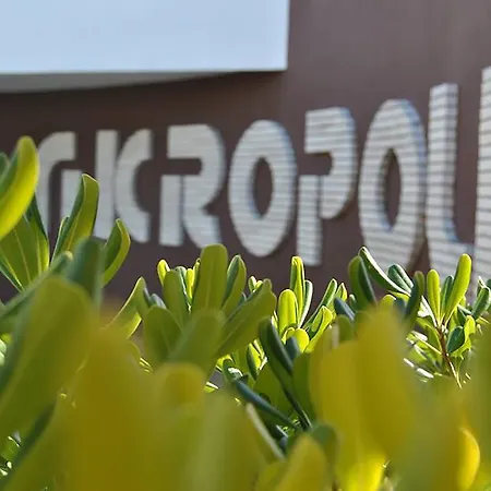 Akropoli 3* Kryemedhej