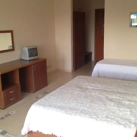 Akropoli Hotel Kryemëdhej