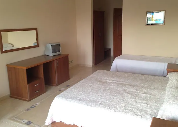 Akropoli 호텔 Kryemëdhej